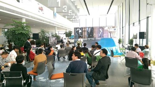 BMW New Car Launch Show — photograph 2